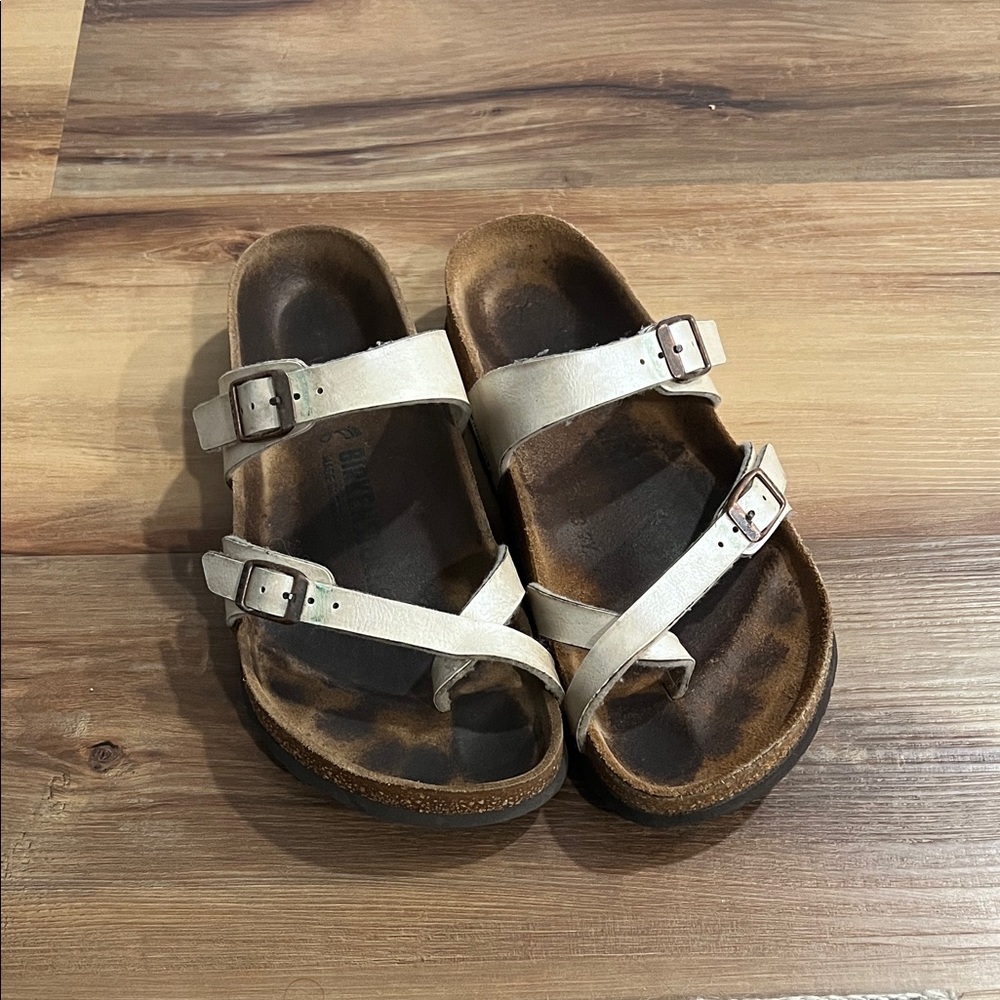 Birkenstock Cream/Pearl Sandals
